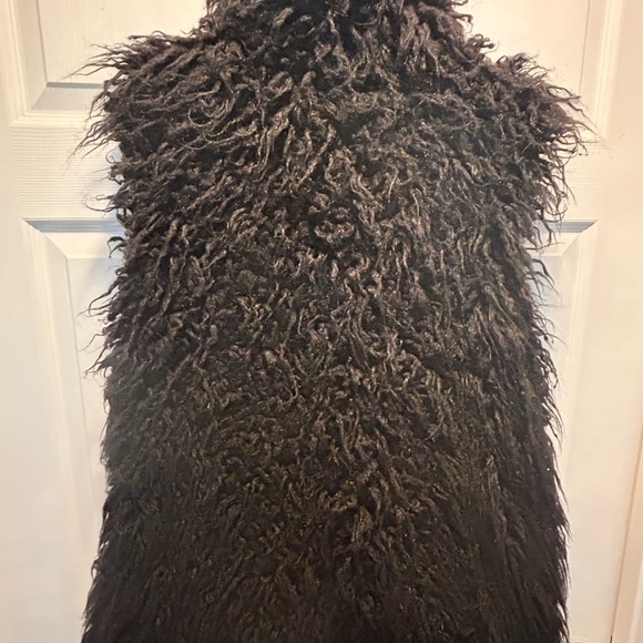 Steven Madden Faux Fur Black Vest - Picture 4 of 5